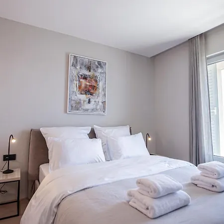 Atropos * Hvar Town